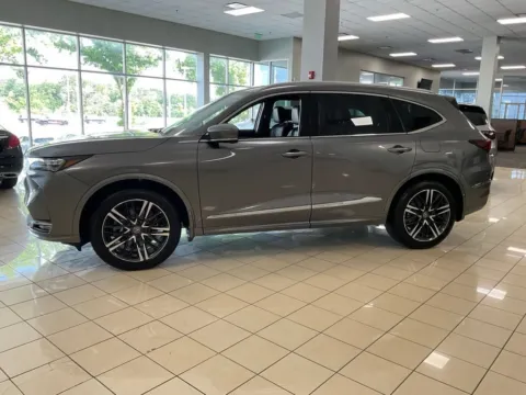 More photos of 2026 Acura MDX w/Advance Package at Acura of Overland Park, KS