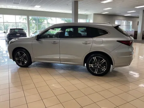 More photos of 2026 Acura MDX w/Advance Package at Acura of Overland Park, KS