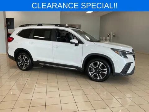 White 2023 Subaru Ascent Limited for sale in Overland Park, KS