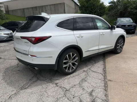 More photos of 2022 Acura MDX w/Technology Package at Acura of Overland Park, KS