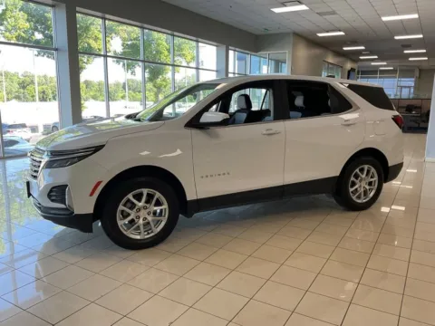 More photos of 2024 Chevrolet Equinox LT at Acura of Overland Park, KS