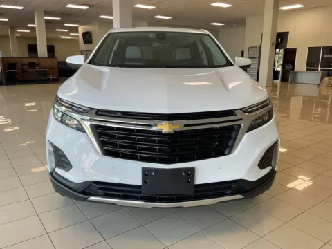 Photos of 2024 Chevrolet Equinox LT for sale in Overland Park, KS at Acura of Overland Park