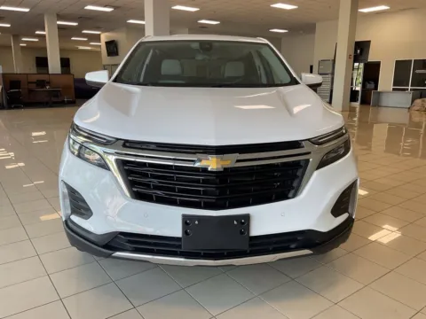 Photos of 2024 Chevrolet Equinox LT for sale in Overland Park, KS at Acura of Overland Park