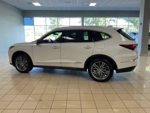 More photos of 2024 Acura MDX w/Advance Package at Acura of Overland Park, KS
