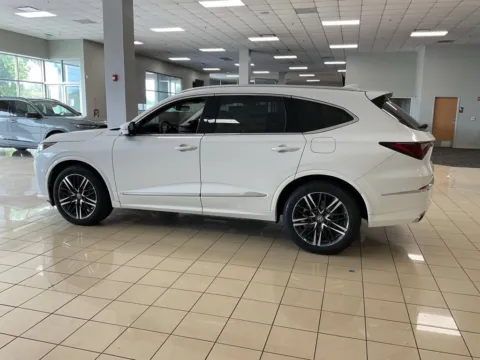 More photos of 2026 Acura MDX w/Advance Package at Acura of Overland Park, KS