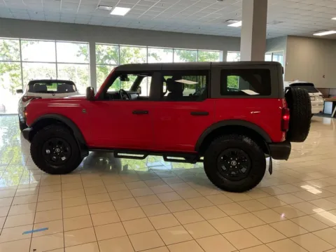 More photos of 2024 Ford Bronco Black Diamond at Acura of Overland Park, KS