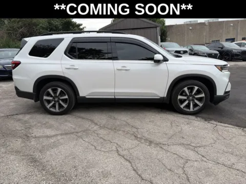 More photos of 2023 Honda Pilot Elite at Acura of Overland Park, KS