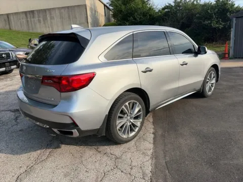 More photos of 2018 Acura MDX w/Technology Pkg at Acura of Overland Park, KS