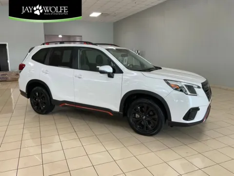 White 2024 Subaru Forester Sport for sale in Overland Park, KS