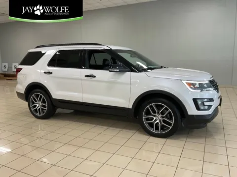 White 2017 Ford Explorer Sport for sale in Overland Park, KS