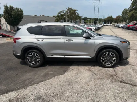 More photos of 2022 Hyundai Santa Fe Limited at Acura of Overland Park, KS