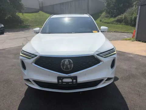 Photos of 2023 Acura MDX w/Technology Package for sale in Overland Park, KS at Acura of Overland Park