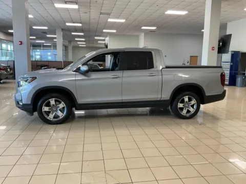 More photos of 2024 Honda Ridgeline RTL at Acura of Overland Park, KS