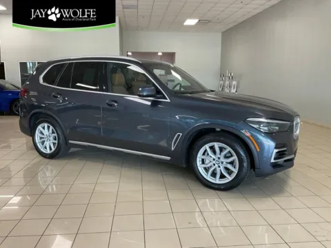 Gray 2022 BMW X5 xDrive40i for sale in Overland Park, KS