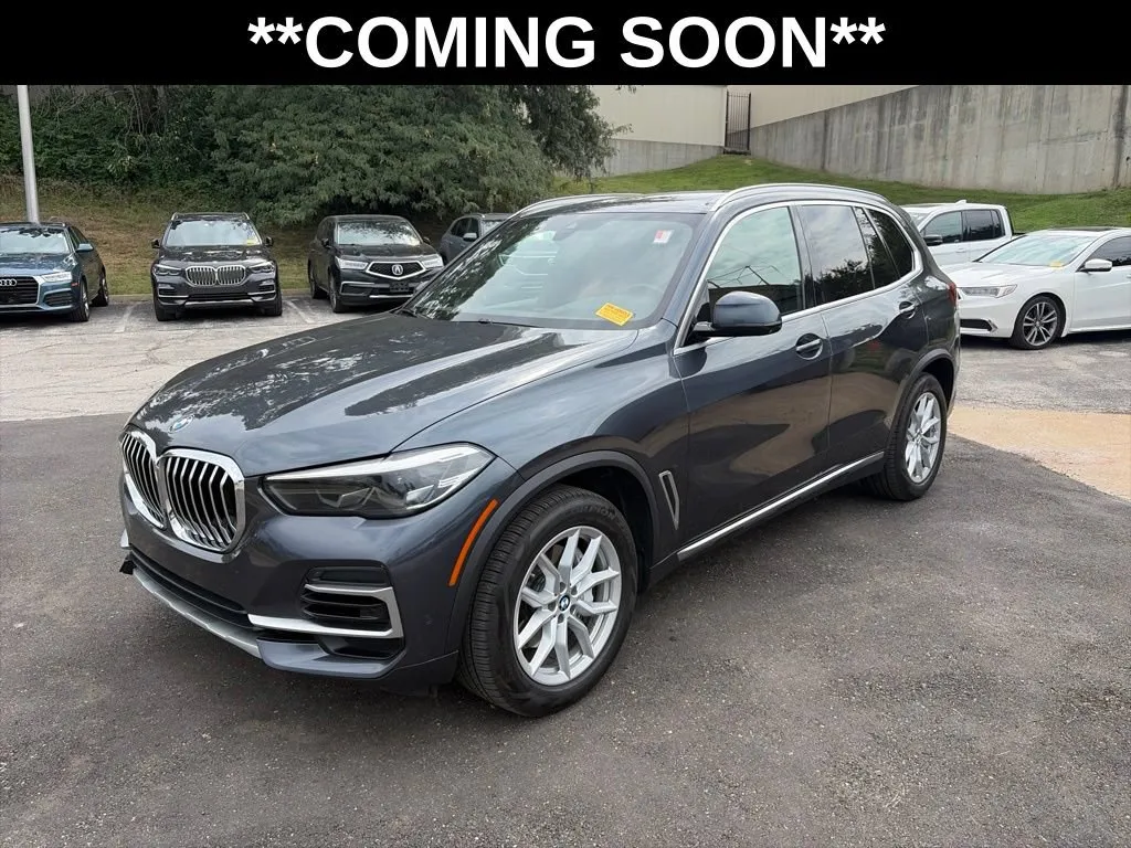Gray 2022 BMW X5 xDrive40i for sale in Overland Park, KS
