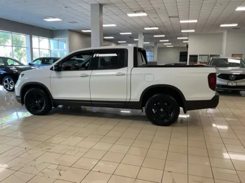 More photos of 2022 Honda Ridgeline Black Edition at Acura of Overland Park, KS