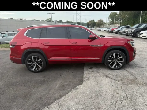 More photos of 2025 Volkswagen Atlas 2.0T SEL Premium R-Line at Acura of Overland Park, KS