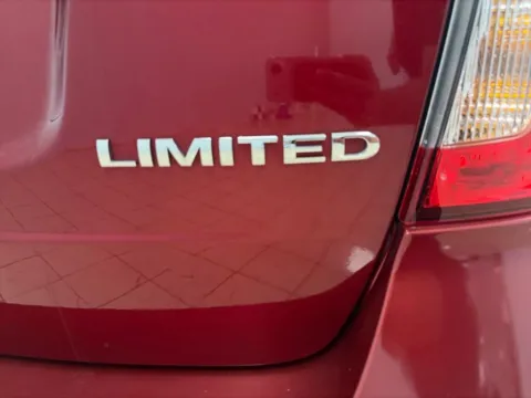 More photos of 2013 Ford Edge Limited at Acura of Overland Park, KS