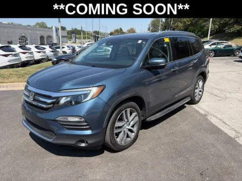 Blue 2016 Honda Pilot Touring for sale in Overland Park, KS