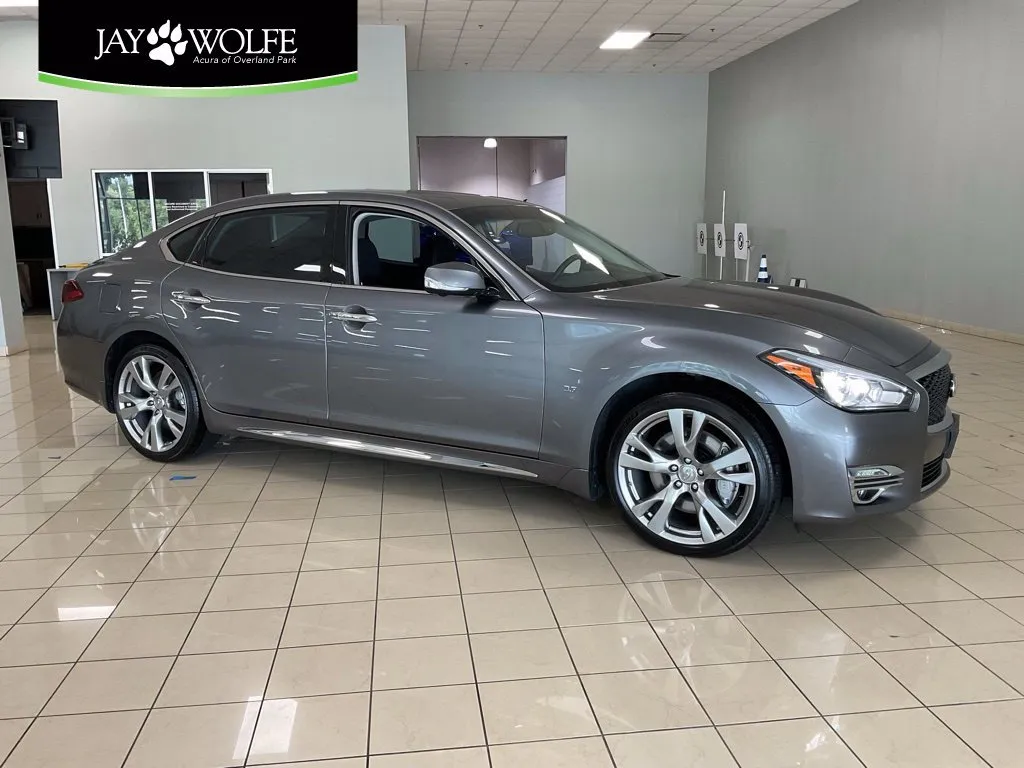 Gray 2019 INFINITI Q70L 3.7 LUXE for sale in Overland Park, KS