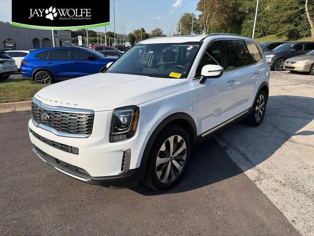 White 2021 Kia Telluride S for sale in Overland Park, KS