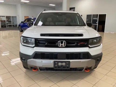 Photos of 2026 Honda Passport TrailSport Elite for sale in Overland Park, KS at Acura of Overland Park