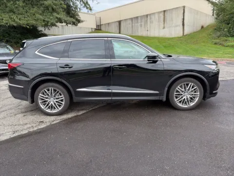 More photos of 2024 Acura MDX w/Advance Package at Acura of Overland Park, KS