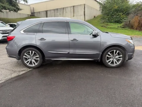 More photos of 2019 Acura MDX w/Advance Pkg at Acura of Overland Park, KS