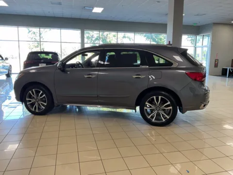 More photos of 2019 Acura MDX w/Advance Pkg at Acura of Overland Park, KS
