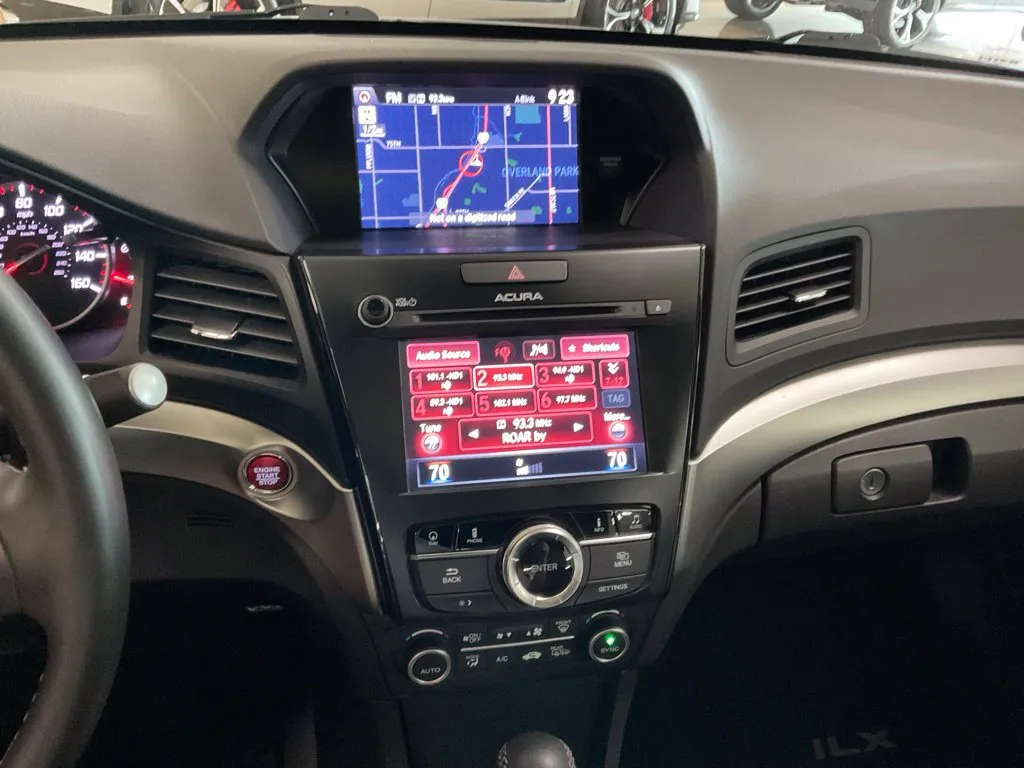 2016 Acura ILX Technology Plus - Photo 16