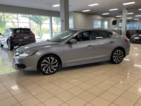More photos of 2016 Acura ILX 2.4L at Acura of Overland Park, KS