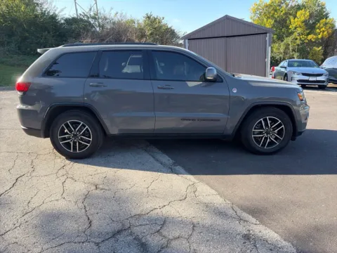 More photos of 2021 Jeep Grand Cherokee Trailhawk at Acura of Overland Park, KS