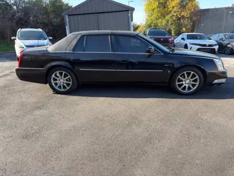 More photos of 2006 Cadillac DTS w/1SE at Acura of Overland Park, KS