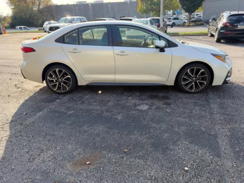 More photos of 2020 Toyota Corolla SE at Acura of Overland Park, KS
