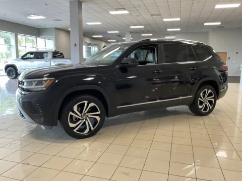 Another view of 2023 Volkswagen Atlas 3.6L V6 SEL for sale in Overland Park, KS at Acura of Overland Park