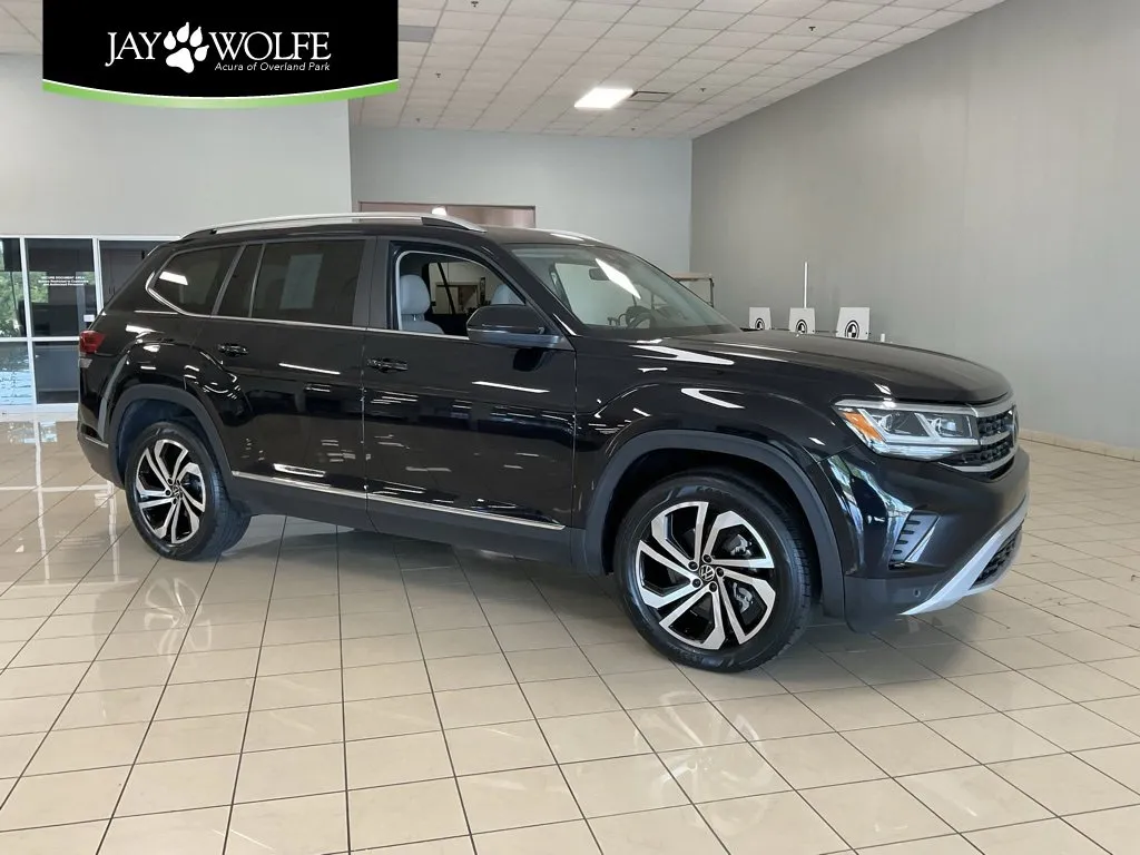 Black 2023 Volkswagen Atlas 3.6L V6 SEL for sale in Overland Park, KS