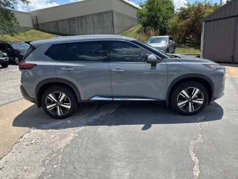 More photos of 2022 Nissan Rogue Platinum at Acura of Overland Park, KS
