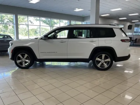 More photos of 2022 Jeep Grand Cherokee L Limited at Acura of Overland Park, KS