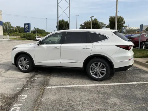 More photos of 2026 Acura MDX at Acura of Overland Park, KS