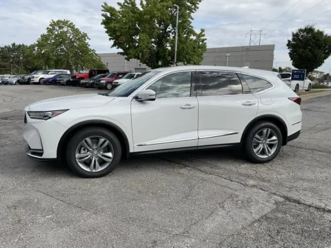 More photos of 2026 Acura MDX at Acura of Overland Park, KS