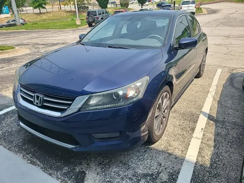 Photos of 2015 Honda Accord Sedan Sport for sale in Overland Park, KS at Acura of Overland Park