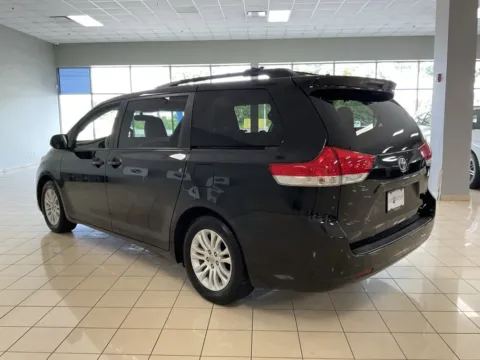 More photos of 2012 Toyota Sienna XLE AAS at Acura of Overland Park, KS