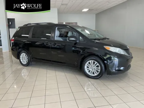 Black 2012 Toyota Sienna XLE AAS for sale in Overland Park, KS