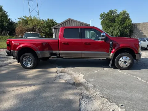 More photos of 2023 Ford Super Duty F-450 DRW King Ranch at Acura of Overland Park, KS