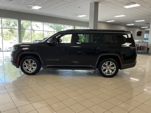 More photos of 2022 Jeep Wagoneer Series I at Acura of Overland Park, KS