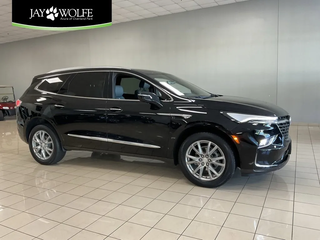 Used 2022 Buick Enclave Premium with VIN 5GAEVBKW2NJ170934 for sale in Kansas City