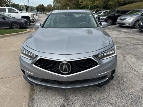Photos of 2018 Acura RLX Sport Hybrid w/Advance Pkg for sale in Overland Park, KS at Acura of Overland Park