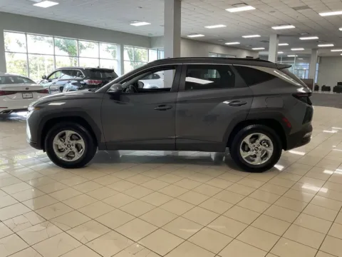 More photos of 2023 Hyundai Tucson SEL at Acura of Overland Park, KS