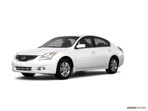 White 2010 Nissan Altima 2.5 S for sale in Overland Park, KS
