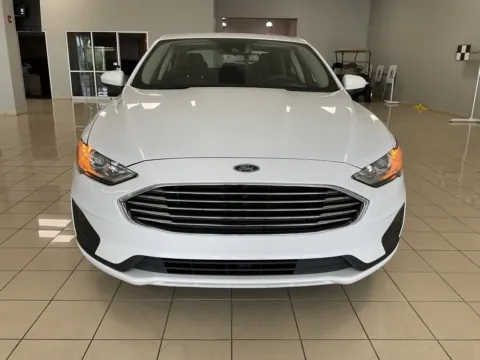 Photos of 2020 Ford Fusion Hybrid SE for sale in Overland Park, KS at Acura of Overland Park